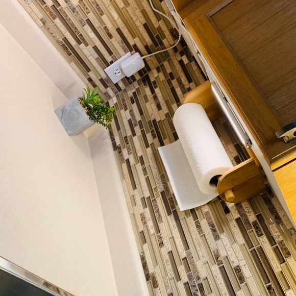 Paper Tower Holder - Picture 2 of 4